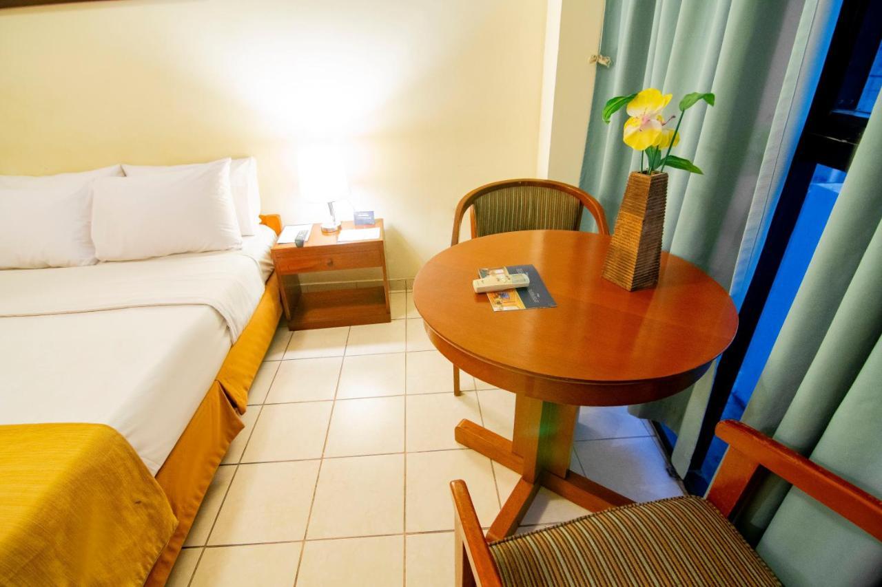 El Dorado Express Hotel อีกีโตส ภายนอก รูปภาพ