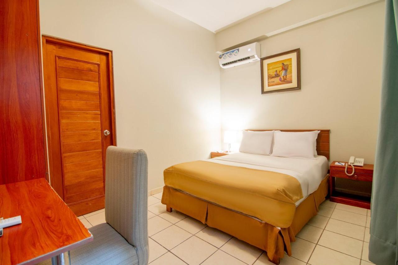 El Dorado Express Hotel อีกีโตส ภายนอก รูปภาพ